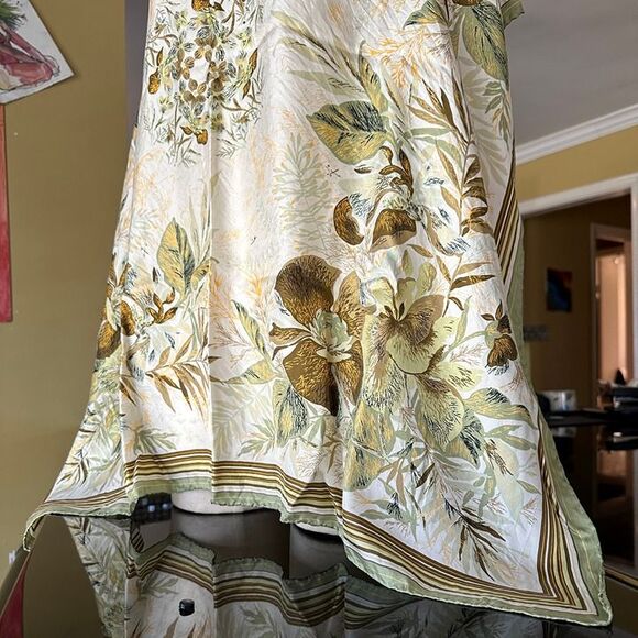 VTG 50s 60s Large 100% Silk Retro Muted Toned Floral Scarf Cream Sage Green 33” - Picture 9 of 11
